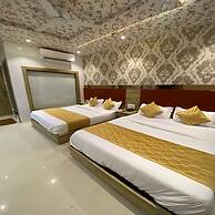 HOTEL BKC CROWN - NEAR TRADE CENTRE