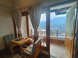 Hotel 100 Petals - Gangtok 12 mins from MG Marg