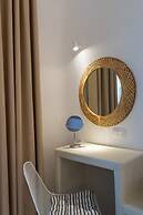 Lavadoze Luxury Suites - Adults only