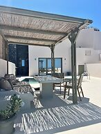 Lavadoze Luxury Suites - Adults only