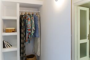 Lavadoze Luxury Suites - Adults only