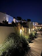 Lavadoze Luxury Suites - Adults only