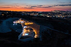 Lavadoze Luxury Suites - Adults only