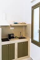 Lavadoze Luxury Suites - Adults only