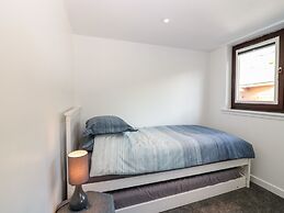 Dolphin Cottage