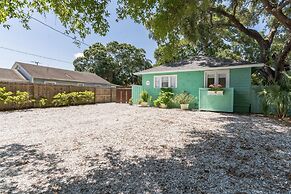 Sarasota, Fl Bungalow Bright & Breezy Coastal Vibes - 10 Mins To White