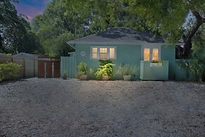 Sarasota, Fl Bungalow Bright & Breezy Coastal Vibes - 10 Mins To White