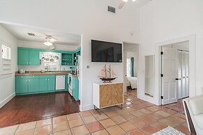Sarasota, Fl Bungalow Bright & Breezy Coastal Vibes - 10 Mins To White