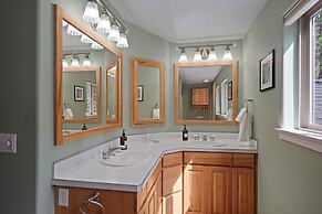 16 Jillian 4 Bedroom Home by RedAwning