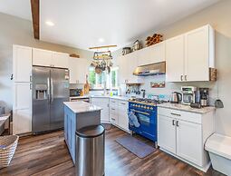 River House Retreat 2 Bedroom Home by Redawning