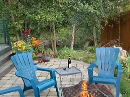 River House Retreat 2 Bedroom Home by Redawning