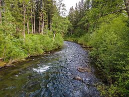 River House Retreat 2 Bedroom Home by Redawning