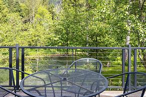 River House Retreat 2 Bedroom Home by Redawning