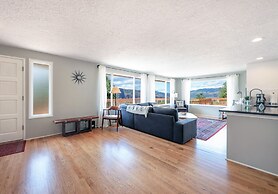 Point Lyle 3 Bedroom Home by RedAwning