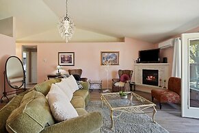 Canyon Cottage 3 Bedroom Home by Redawning