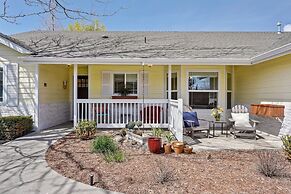 Canyon Cottage 3 Bedroom Home by Redawning