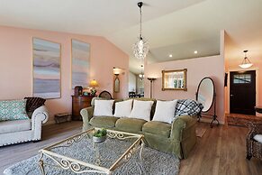 Canyon Cottage 3 Bedroom Home by Redawning