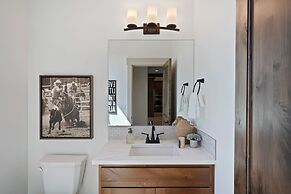 Juniper Mesa At Brasada 4 Bedroom Home by Redawning