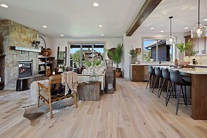 Juniper Mesa At Brasada 4 Bedroom Home by Redawning