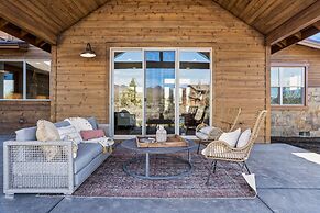 Juniper Mesa At Brasada 4 Bedroom Home by Redawning