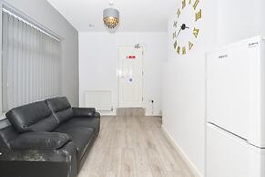 Townhouse @ 115 Walthall Street Crewe