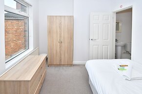 Townhouse @ 115 Walthall Street Crewe