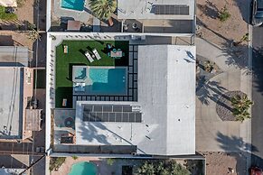 Poolside at Panorama