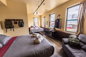 Traveler's Rest Hotel