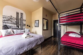 Traveler's Rest Hotel