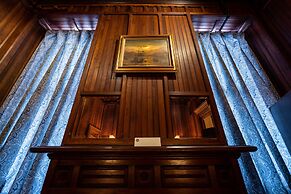 Traveler's Rest Hotel