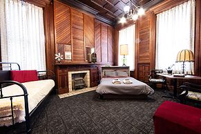 Traveler's Rest Hotel