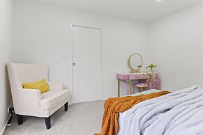 High-end Modern Villa Spa Pool & Views