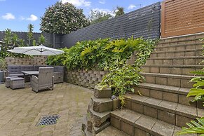 High-end Modern Villa Spa Pool & Views