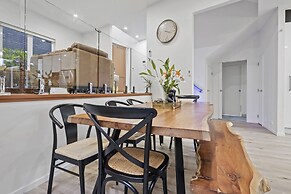 High-end Modern Villa Spa Pool & Views