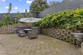 High-end Modern Villa Spa Pool & Views