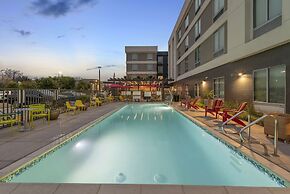 Home2 Suites San Bernardino, Ca