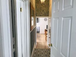 Character Town Centre ,1 Bed Flat, Boston