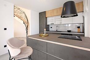 Beachfront villa Senses for 12 in Milna