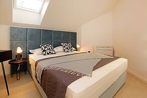 Beachfront villa Senses for 12 in Milna