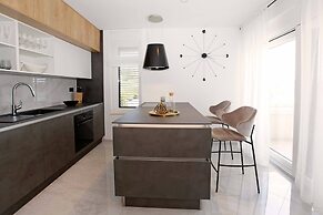 Beachfront villa Senses for 12 in Milna