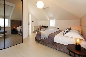 Beachfront villa Senses for 12 in Milna