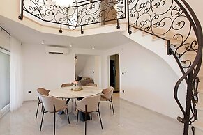 Beachfront villa Senses for 12 in Milna