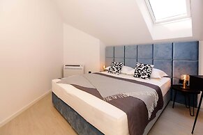 Beachfront villa Senses for 12 in Milna