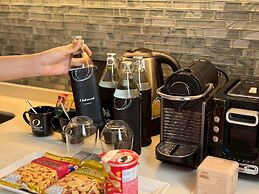 Oakwood Suites Tiwanon Bangkok