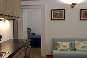 2-bed House in Rome Near Coliseum