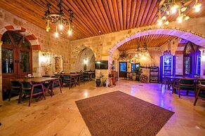 CAPP ROYAL CAVE HOTEL