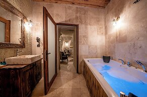 CAPP ROYAL CAVE HOTEL