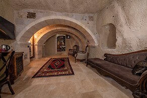 CAPP ROYAL CAVE HOTEL