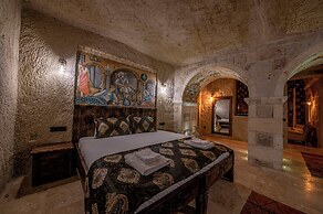 CAPP ROYAL CAVE HOTEL