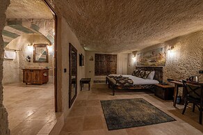 CAPP ROYAL CAVE HOTEL